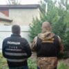 У Чернігові поліцейські викрили місцевого мешканця у незаконному вирощуванні конопель та зберіганні наркотичних засобів