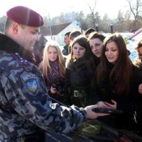 Чернігівські школярі стали «фанатами» спецпідрозділу міліції «Беркут»