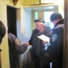 Громадськість попередила чергову спробу викинути на вулицю родину з дитиною