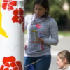 У Городні вуличні стовпи стали різнобарвними. ФОТО