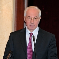Микола Азаров