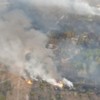 Nриває ліквідація пожежі настилу в лісі, що виникла на військовому полігоні