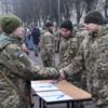 Понад пів тисячі строковиків присягнули на вірність Україні у 8-му навчальному центрі Державної спеціальної служби транспорту