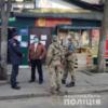 Поліція разом з військовою службою правопорядку патрулюють вулиці