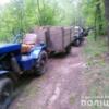 На Борзнянщині поліція затримала три трактори з незаконним лісом