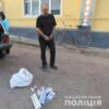 В Прилуках поліція оперативно затримала зловмисників, які обікрали магазин