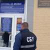Контррозвідка СБУ припинила діяльність групи посадовців, які незаконно легалізували іноземців