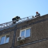 У Чернігові вогнеборці ліквідували загоряння на даху п'ятиповерхового житлового будинку