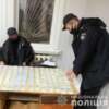 Поліцейські Чернігівщини затримали підозрюваного у крадіжці майже 180 тонн насіння з ангару в Талалаївській громаді