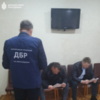 ДБР викрило поліцейського з Чернігівщини, який знущався із затриманих