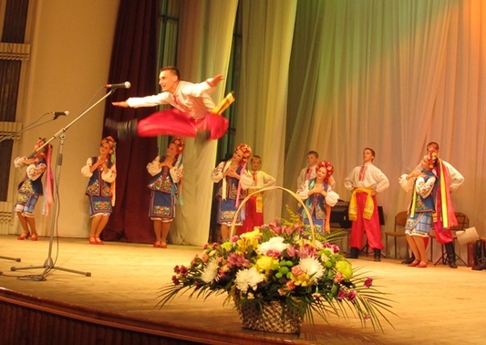 Калинонька танцювала гопака у Костромі